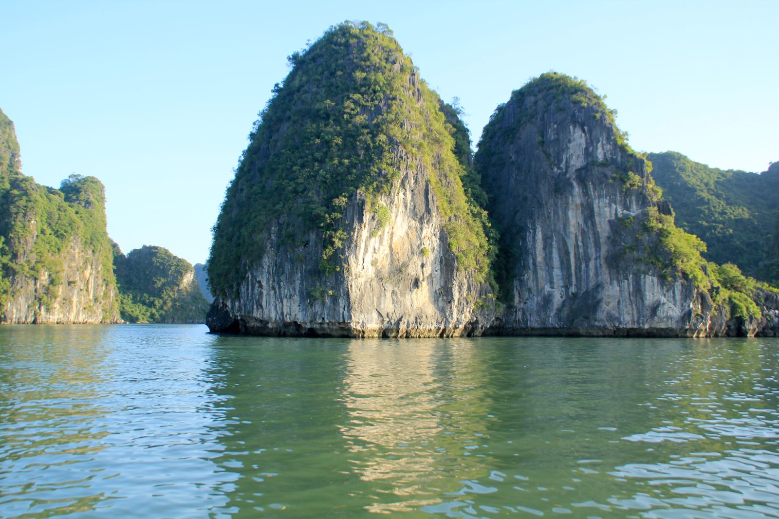 VINH HA LONG.JPG
