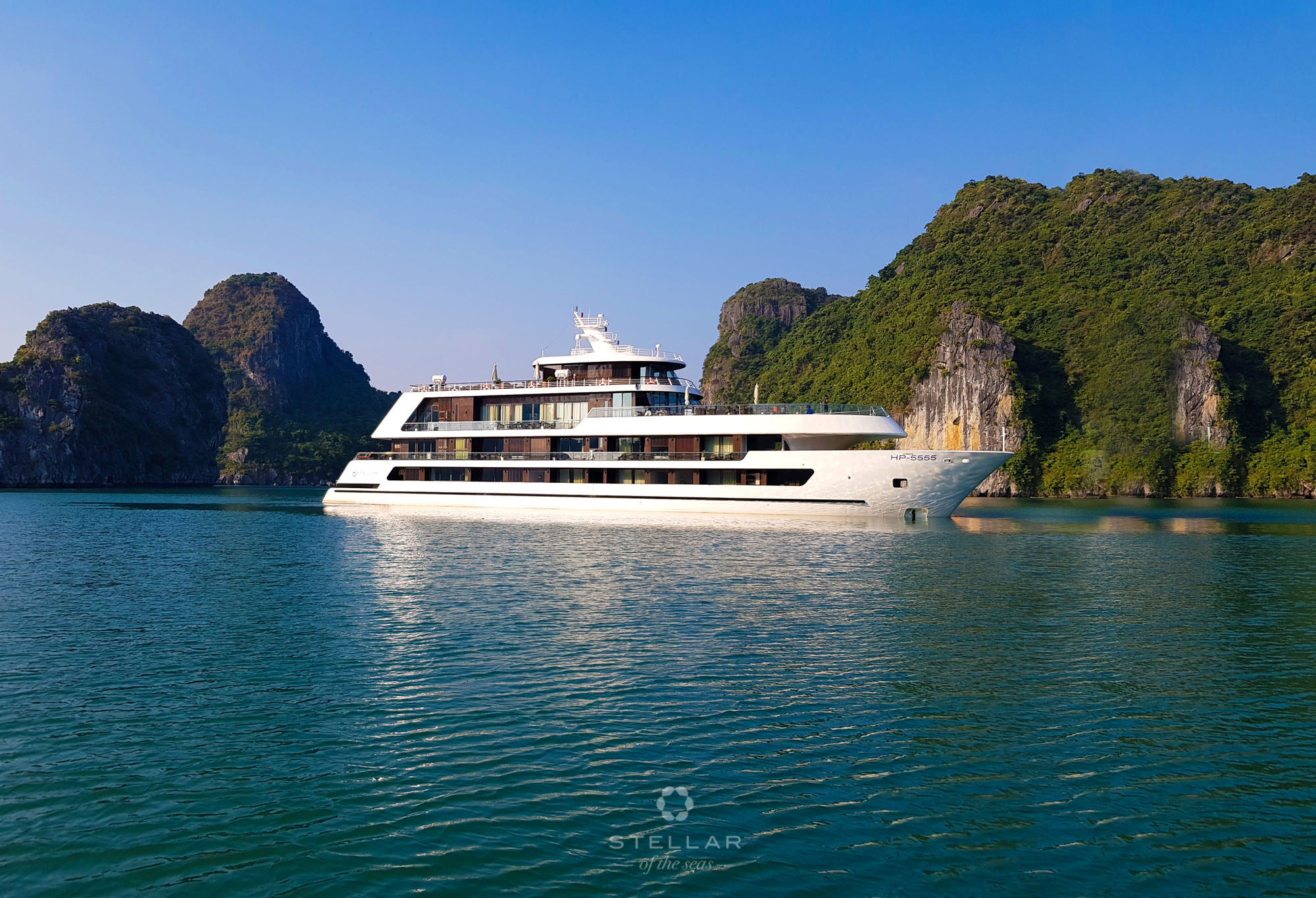 Đại hạ giá và siêu khuyến mại vẫn là xu hướng tour du thuyền Hạ Long ngủ đêm và thăm vịnh 1 ngày 2021